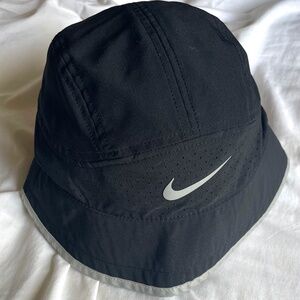 Black Nike Storm-Fit Bucket Hat